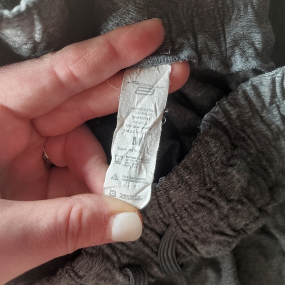 Activ8 Women's Gray Sweatshort Workout Shorts with Drawstring Size Medium NWOT - Picture 10 of 12